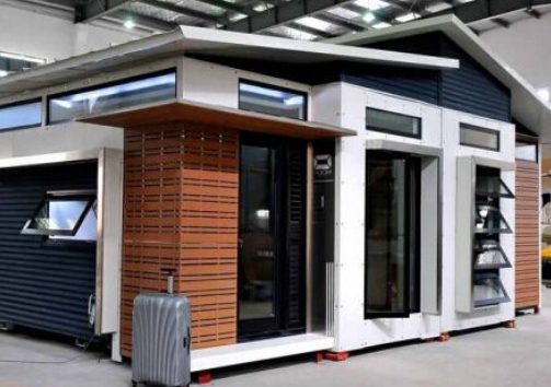 住人集裝箱廠(chǎng)家介紹：使用住人集裝箱要注意什么